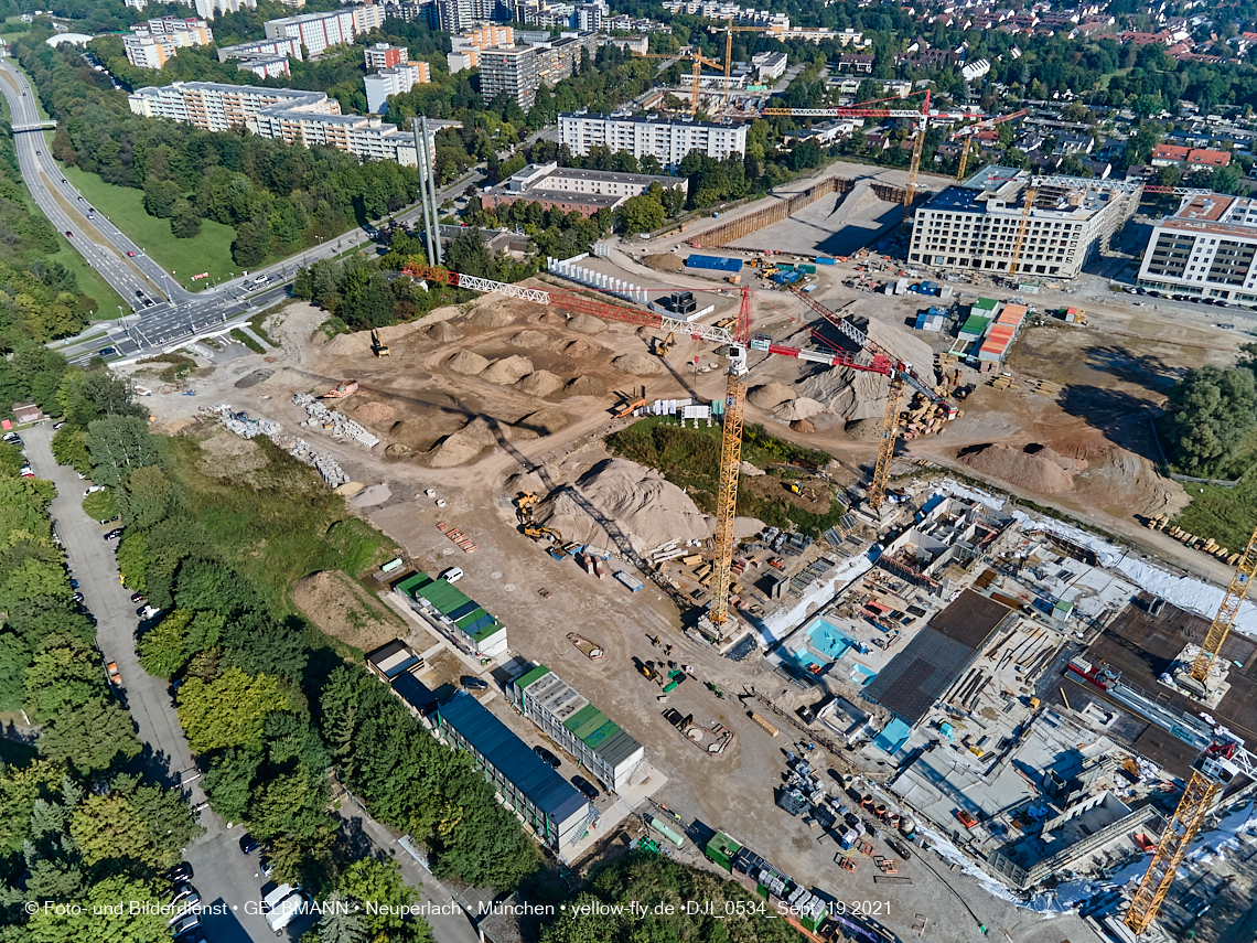 19.09.2021 - Aktuelle Luftbilder aus dem Alexisquartier und Pandion Verde in Neuperlach in München 19.09.2021 - Aktuelle Luftbilder aus dem Alexisquartier und Pandion Verde in Neuperlach in München